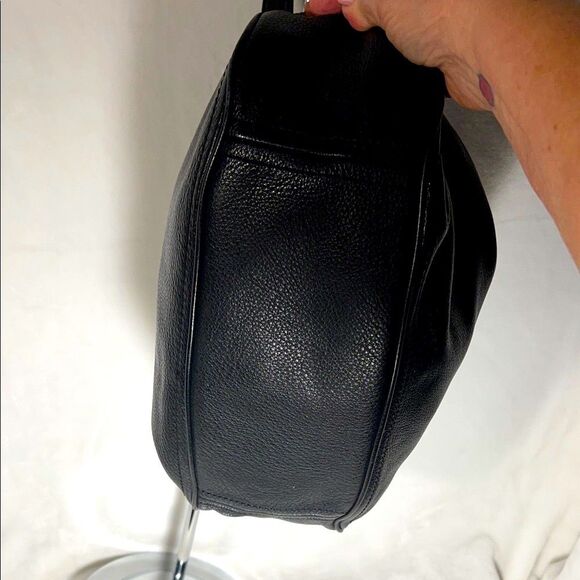 KATE SPADE New York Pine Street Finley Shoulder Bag Black - Picture 7 of 14